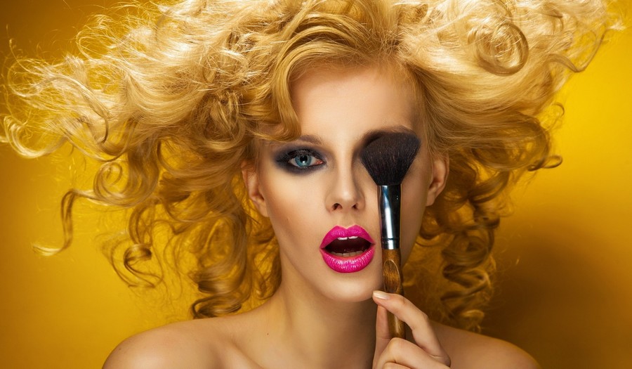 5 Dicas Fantásticas de Maquiagem Para Loiras